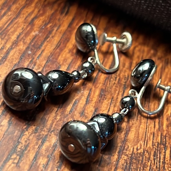 VINTAGE HEMATITE AND SILVER EARRINGS - Picture 1 of 9